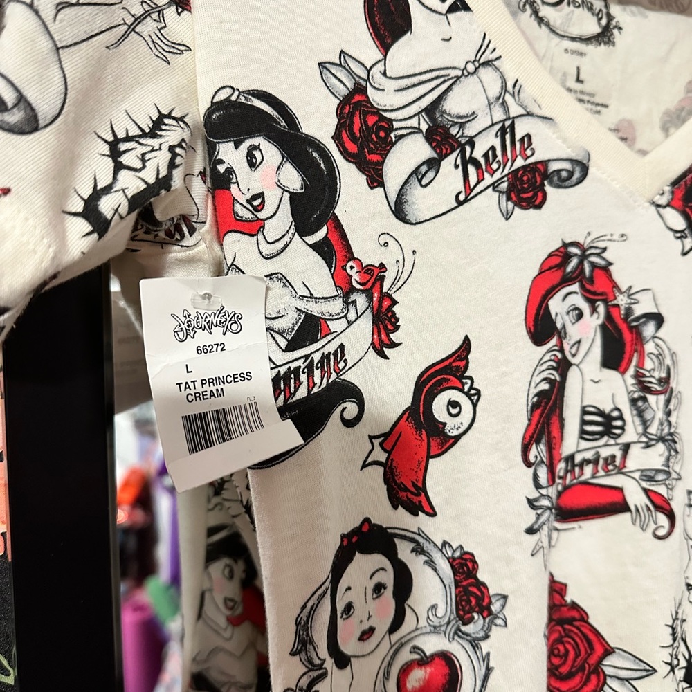 NWT Disney Journeys Collab Princess Vintage Tattoo Art Short Sleeve Tee Shirt - Picture 4 of 5